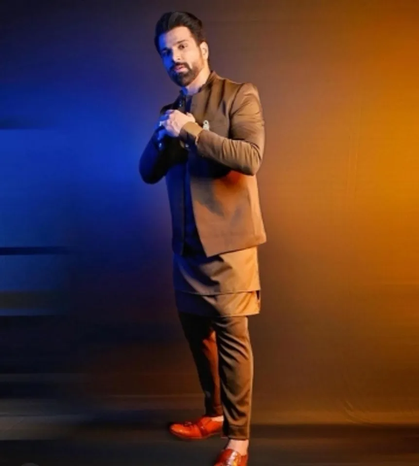 Rithvik DhanjaniPhotointagram