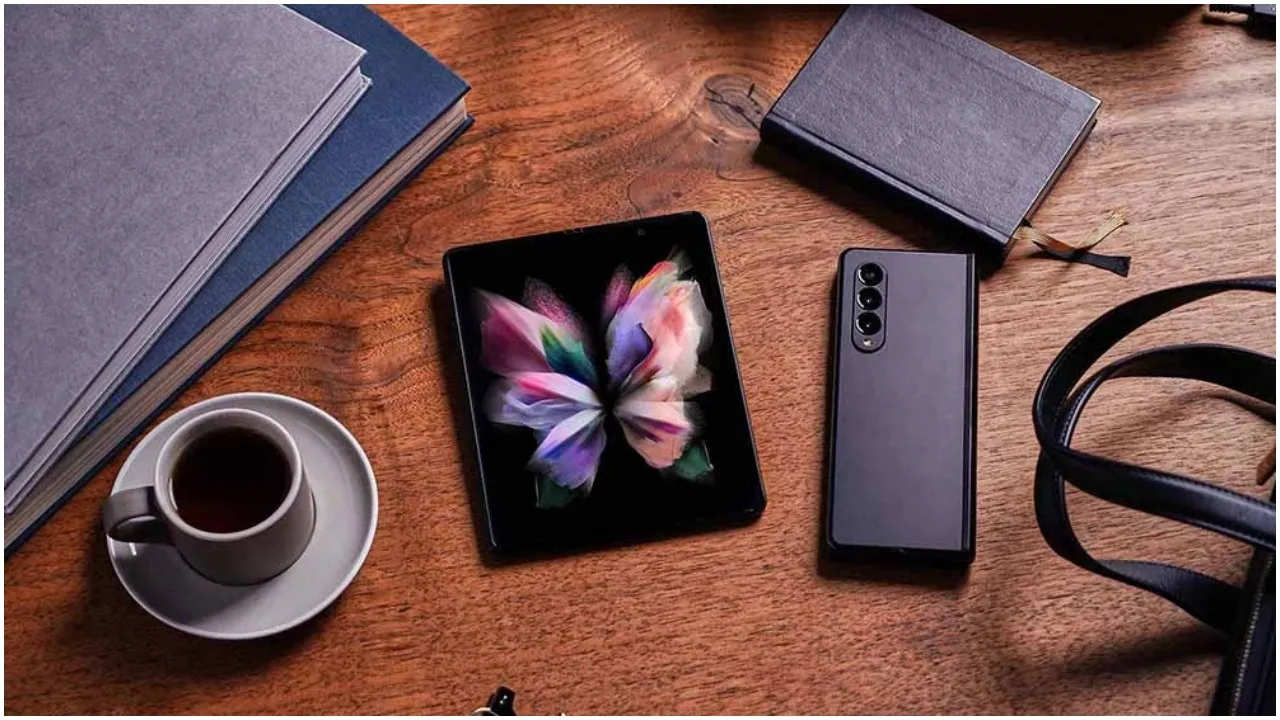 सैमसंग गैलेक्सी जेड फोल्ड3 5जी (Samsung Galaxy Z Fold 3 5G)