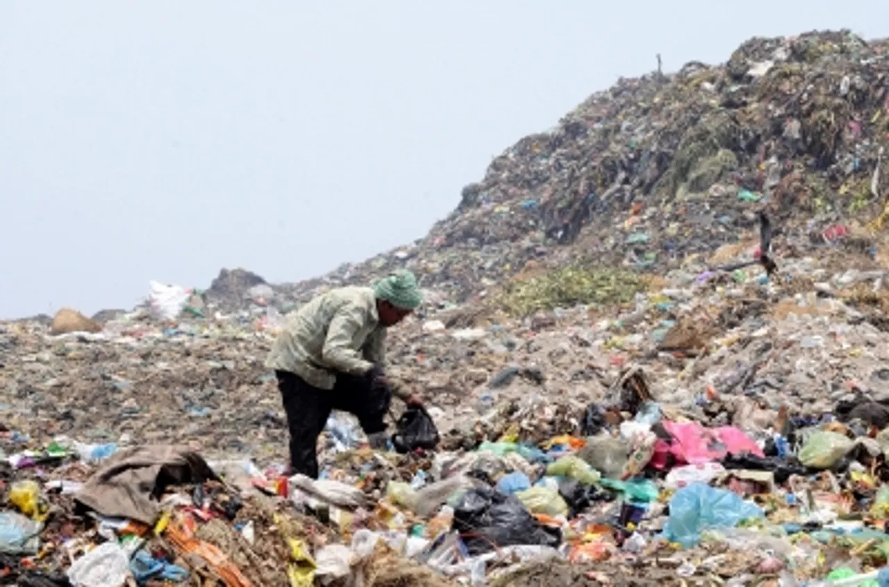 Amritar Rag-picker