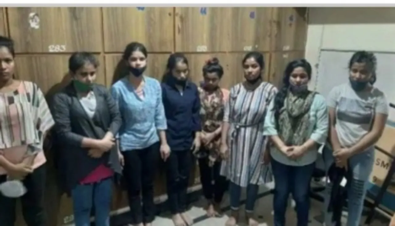 Bangladehi women