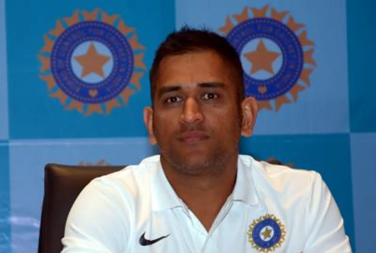 Dhoni deciion