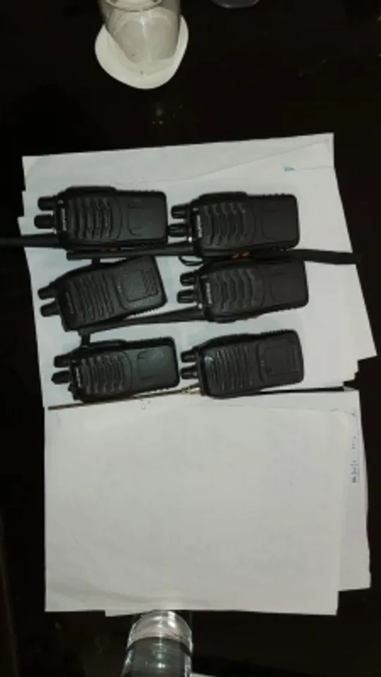 Six arreted