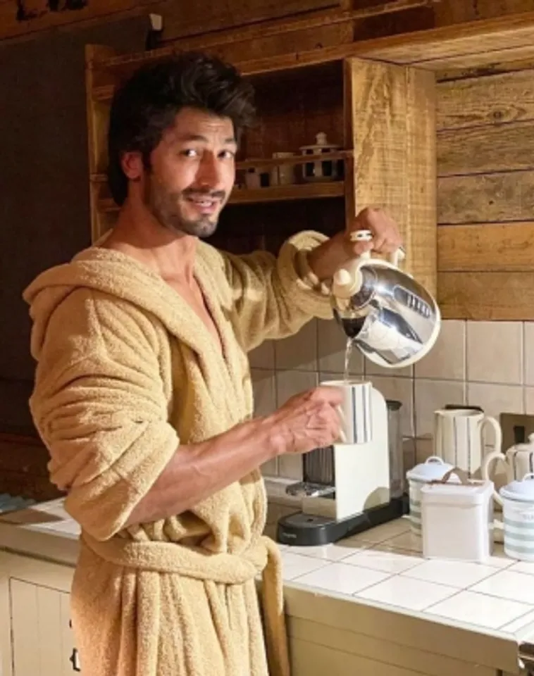 Vidyut JammwalphotoIntagram
