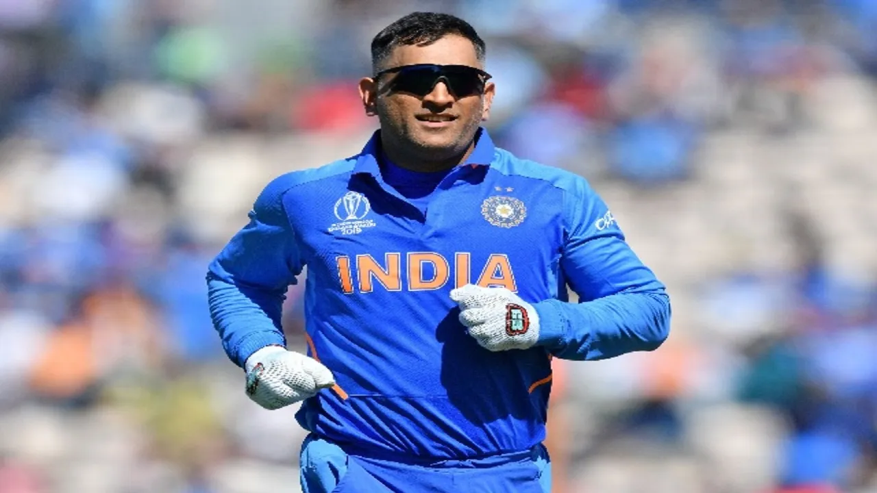 MS Dhoni Biography