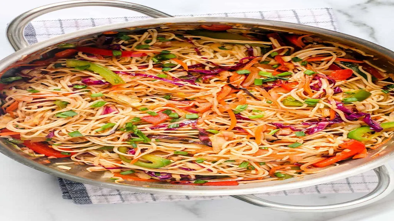 Veg Hakka Noodles Recipe