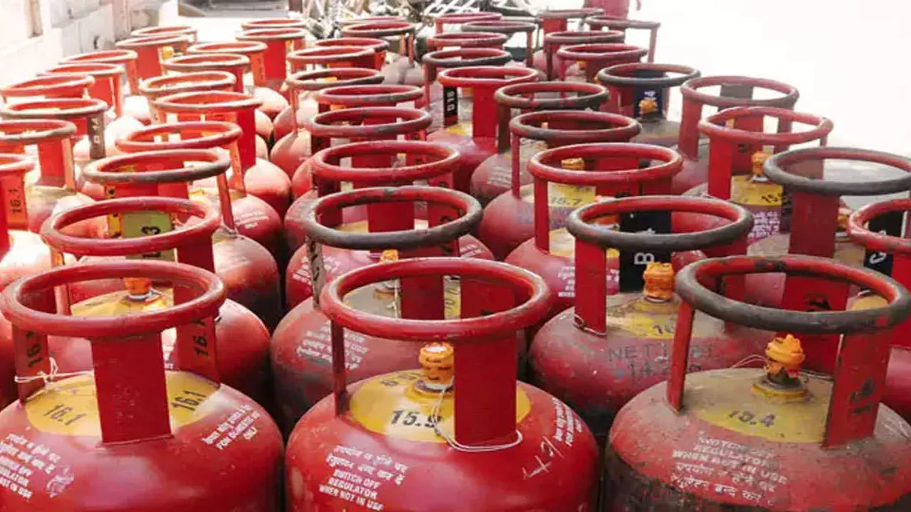 LPG Cylinder Rate Today 1 Nov 2021