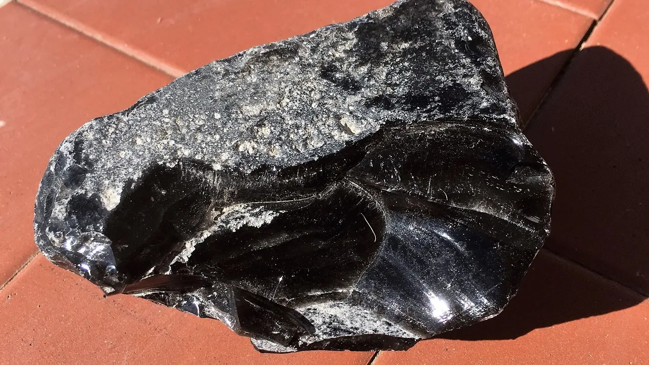 what is in lower mantle of earth