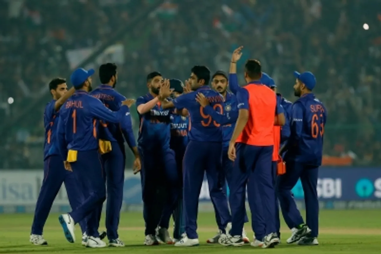 IND v