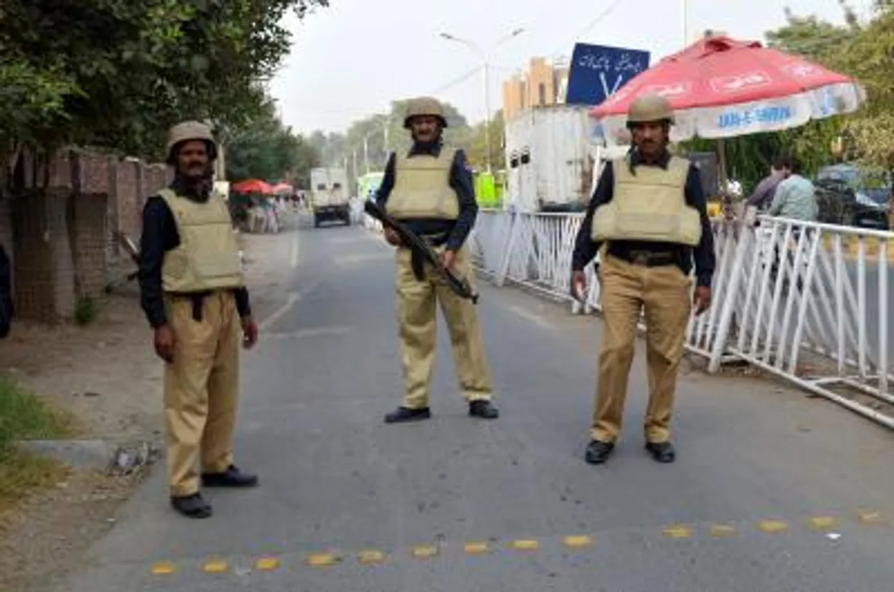 Pak police