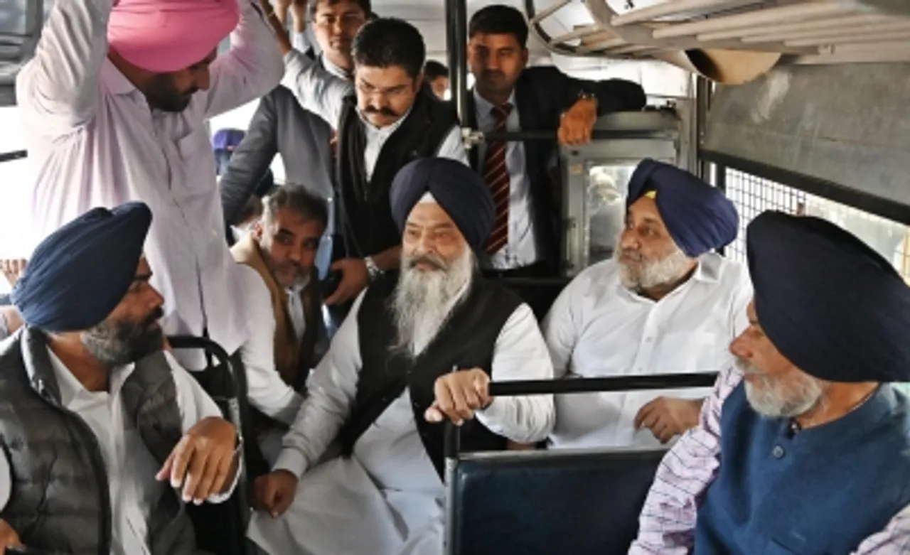 Badal, Akali