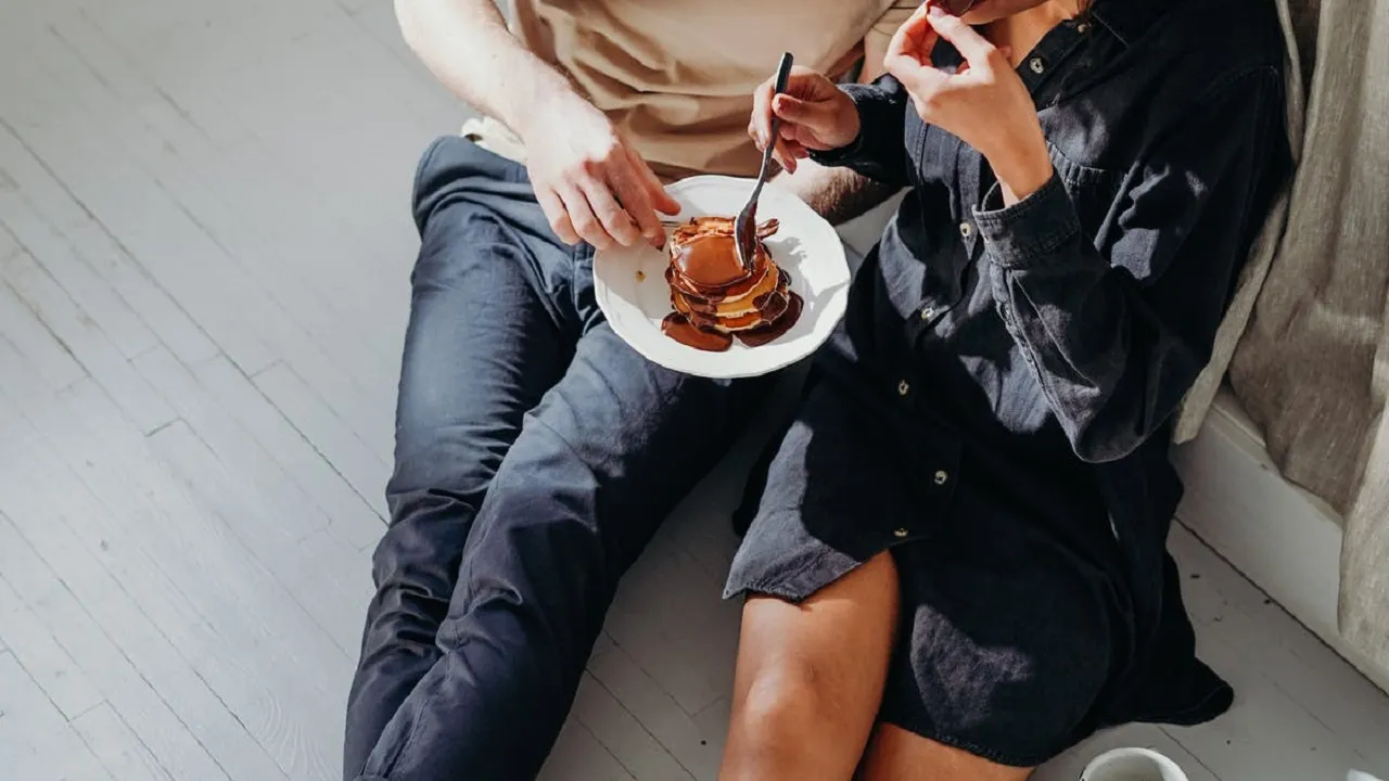 Benefits of eating on floor