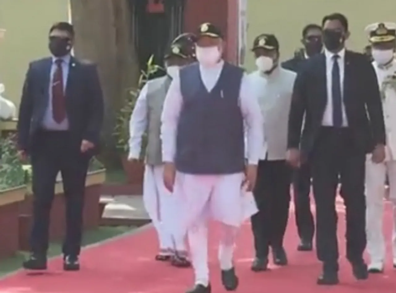 Modi arrive