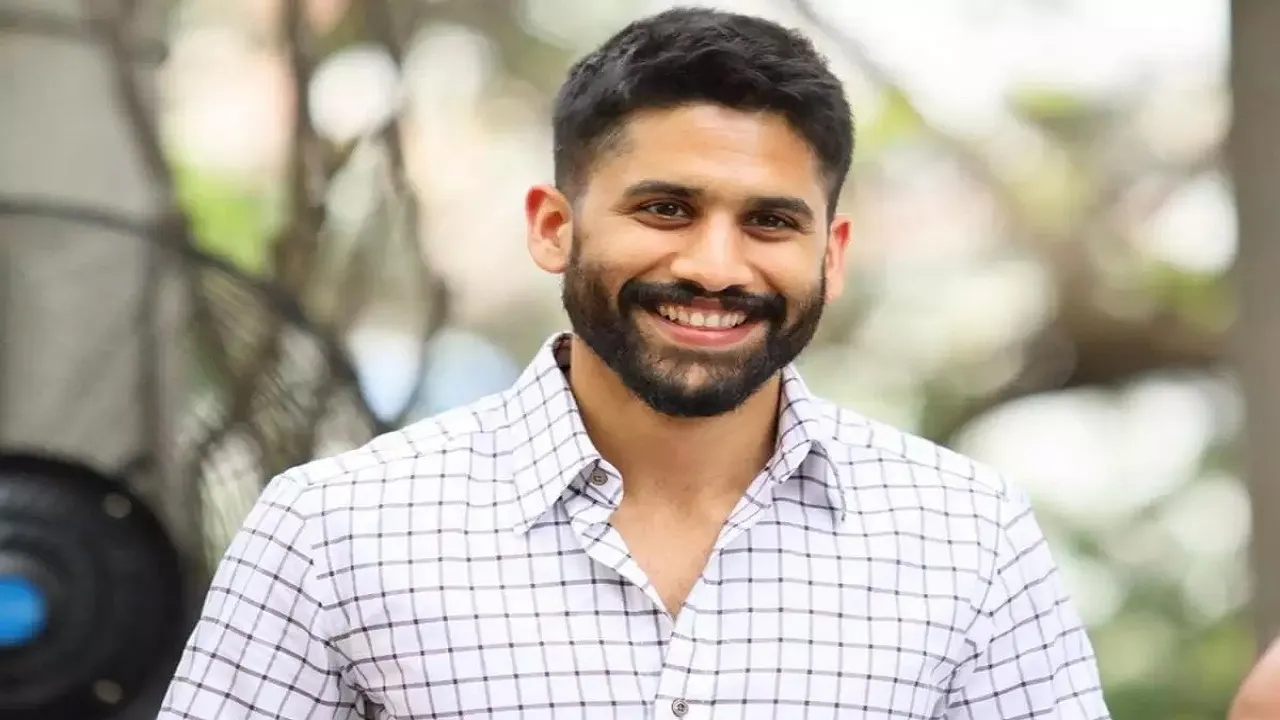 Nagachaitanya Smiling DN 1200 230221
