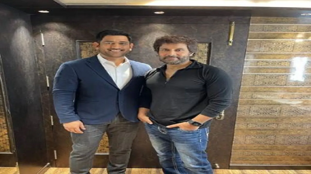 MS Dhoni Chiyan Vikram