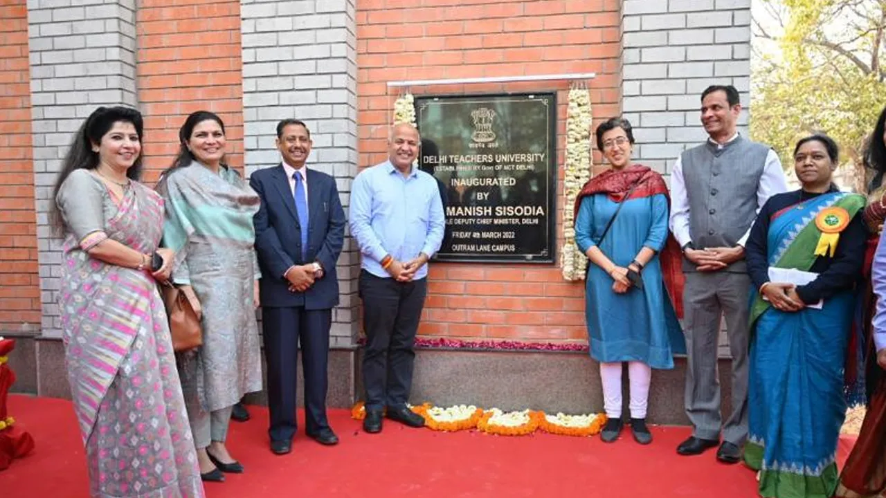 Manish Sisodia Inaugrates Delhi Teachers University