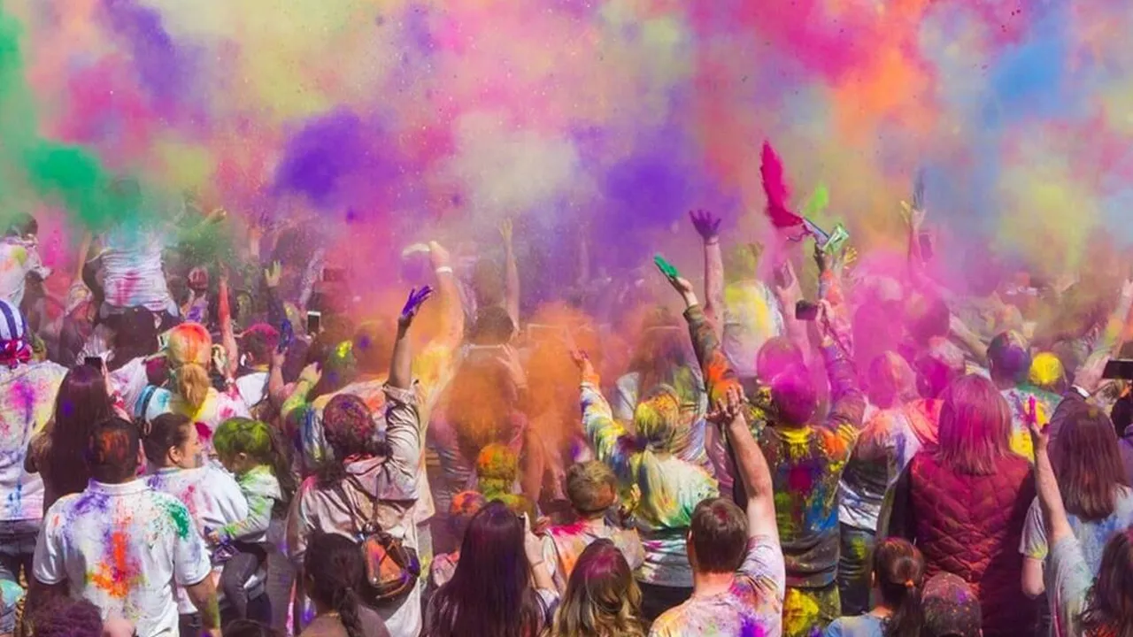 Holi 2022