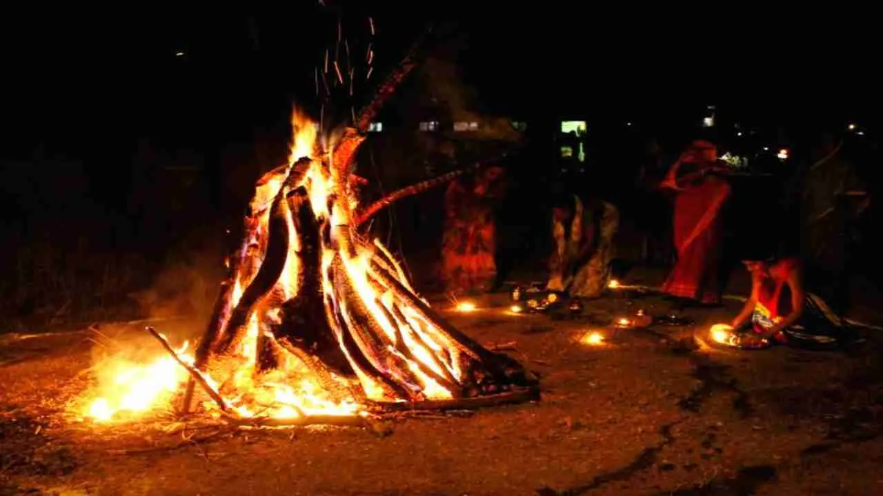 होलिका दहन की रात इस चक्र के पाठ से हो जाएगी कंगाली दूर