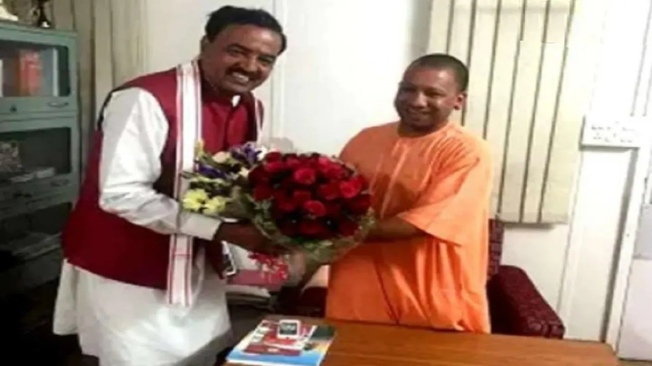 यूपी के मुख्यमंत्री योगी आदित्यनाथ और उप मुख्यमंत्री केशव प्रसाद मौर्य