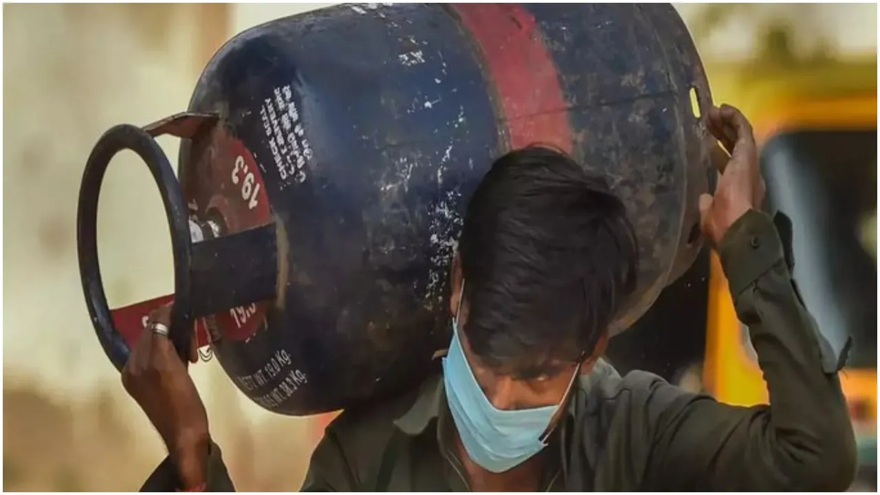 Commercial lpg cylinder price Hike