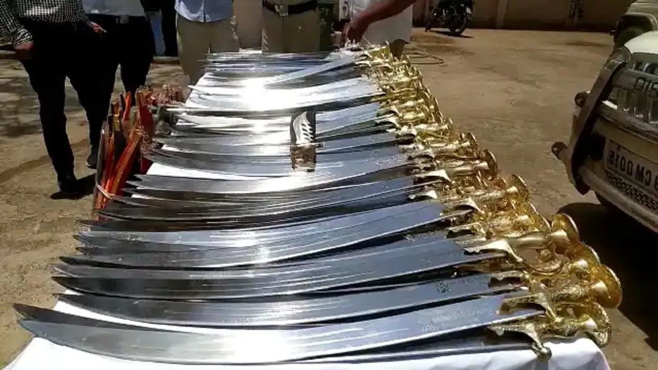 Dhuley Police Sword