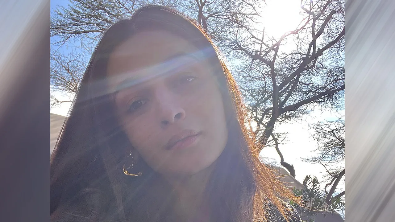 alia bhatt selfie photo