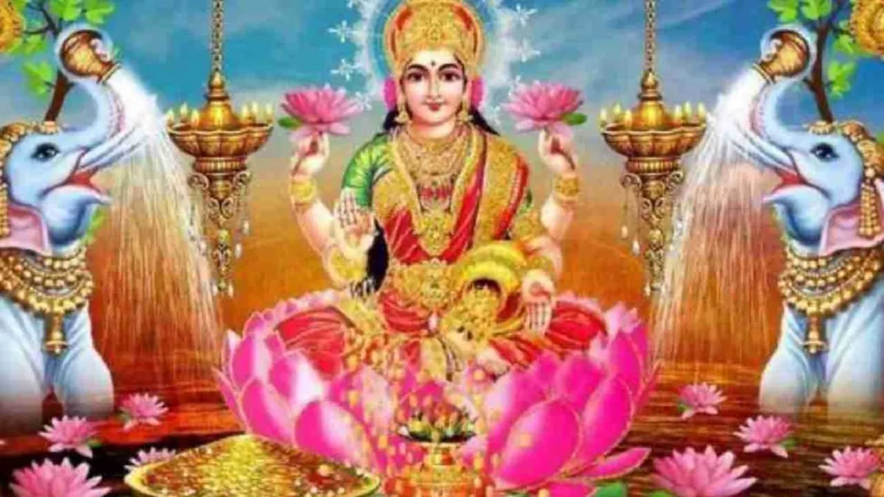Maa Laxmi Blessings Good Luck Signs