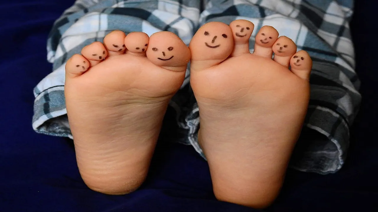 Auspicious Sign Of Feet