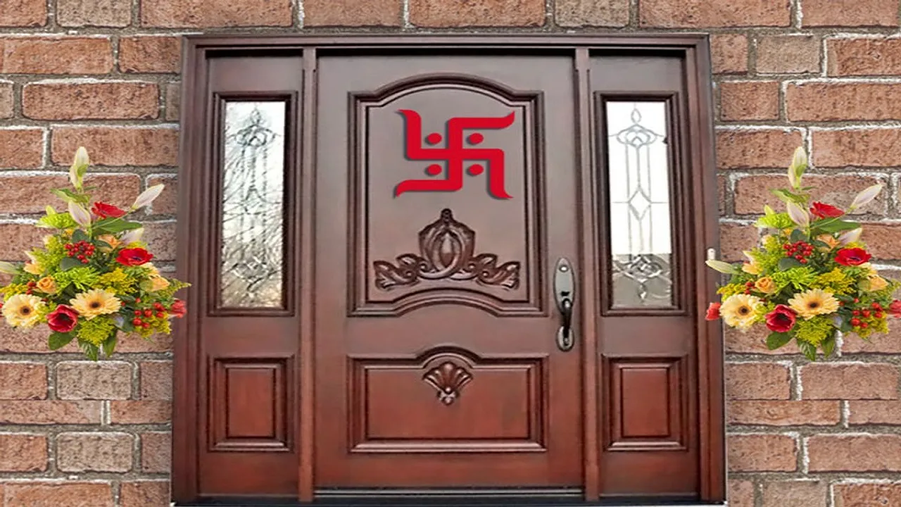 Main Door Auspicious Things