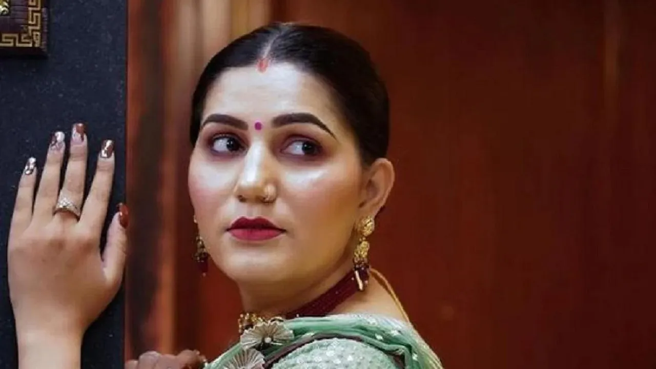 Sapna Choudhary, Bigg Boss 11, Sapna Choudhary Photos, ViralNews,Bolly