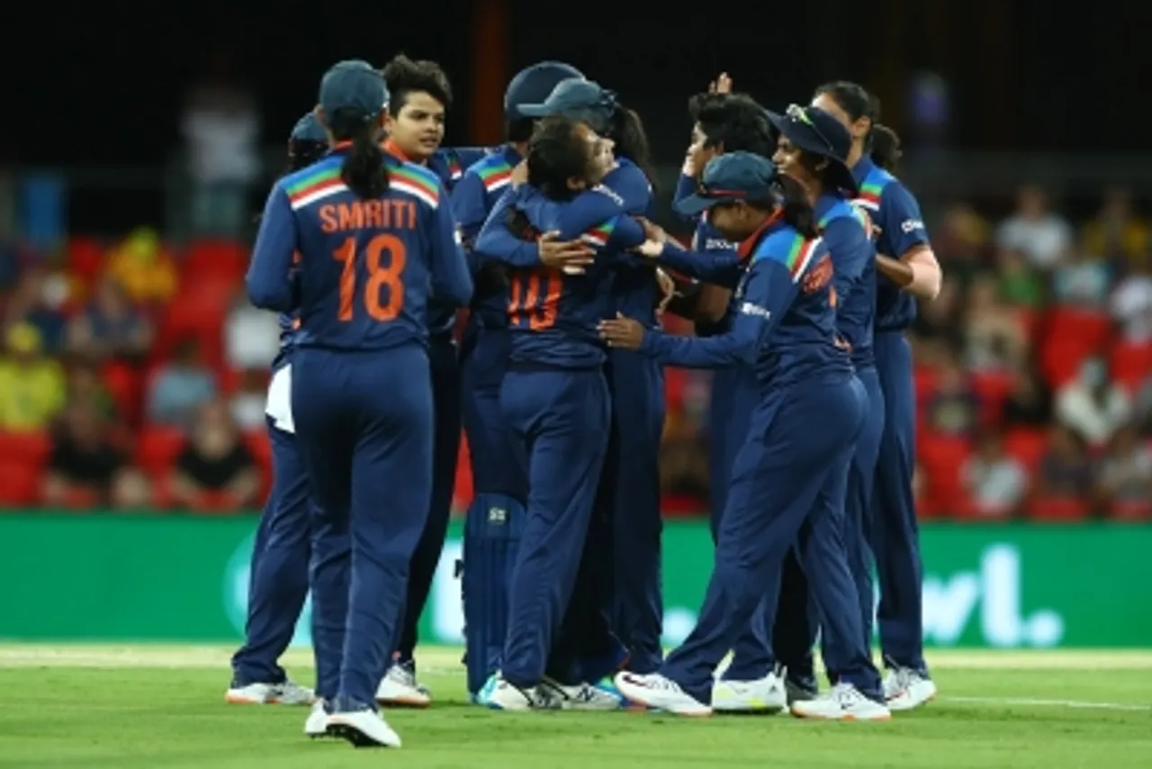 IND v
