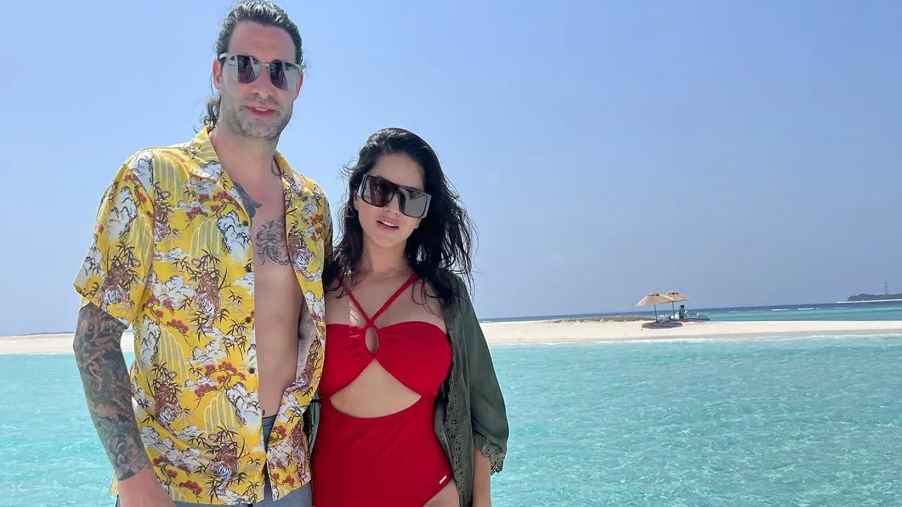 sunny leone love story