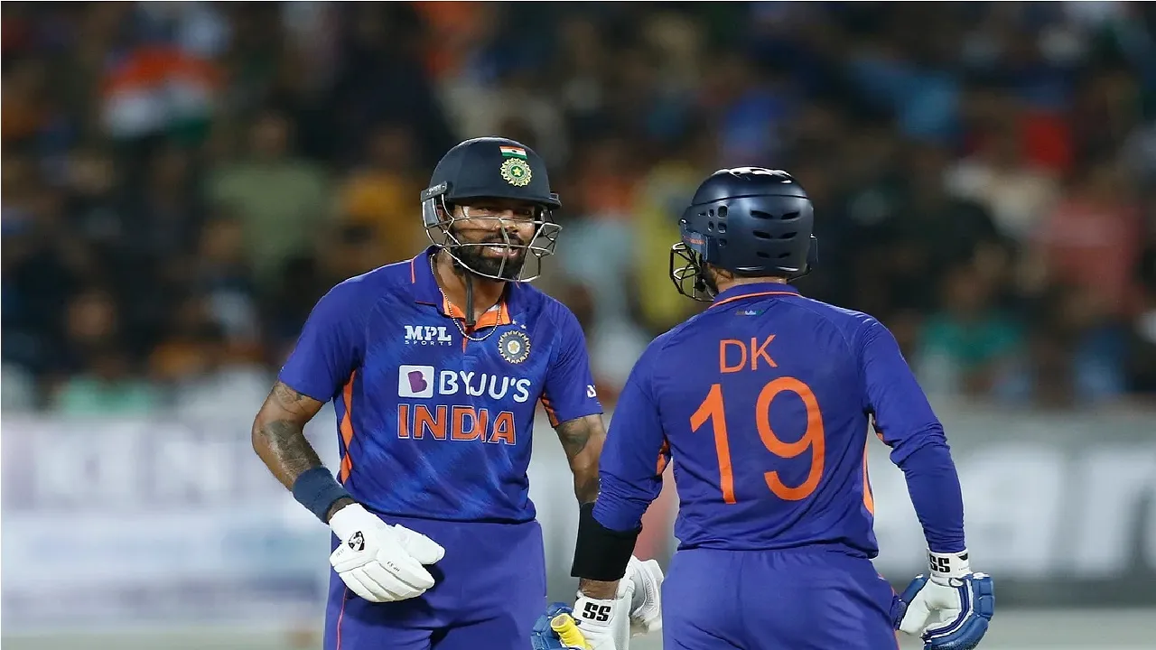 Hardik Pandya and Dinesh Karthik