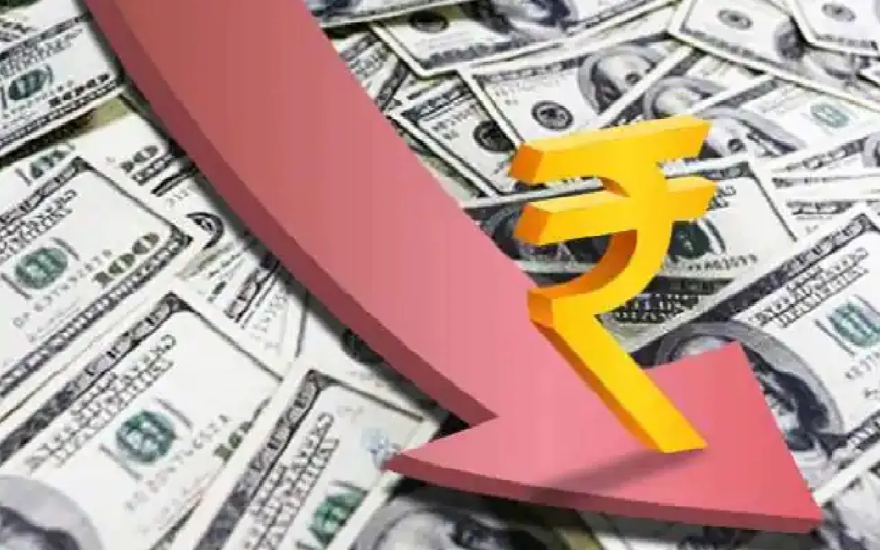 rupee at low