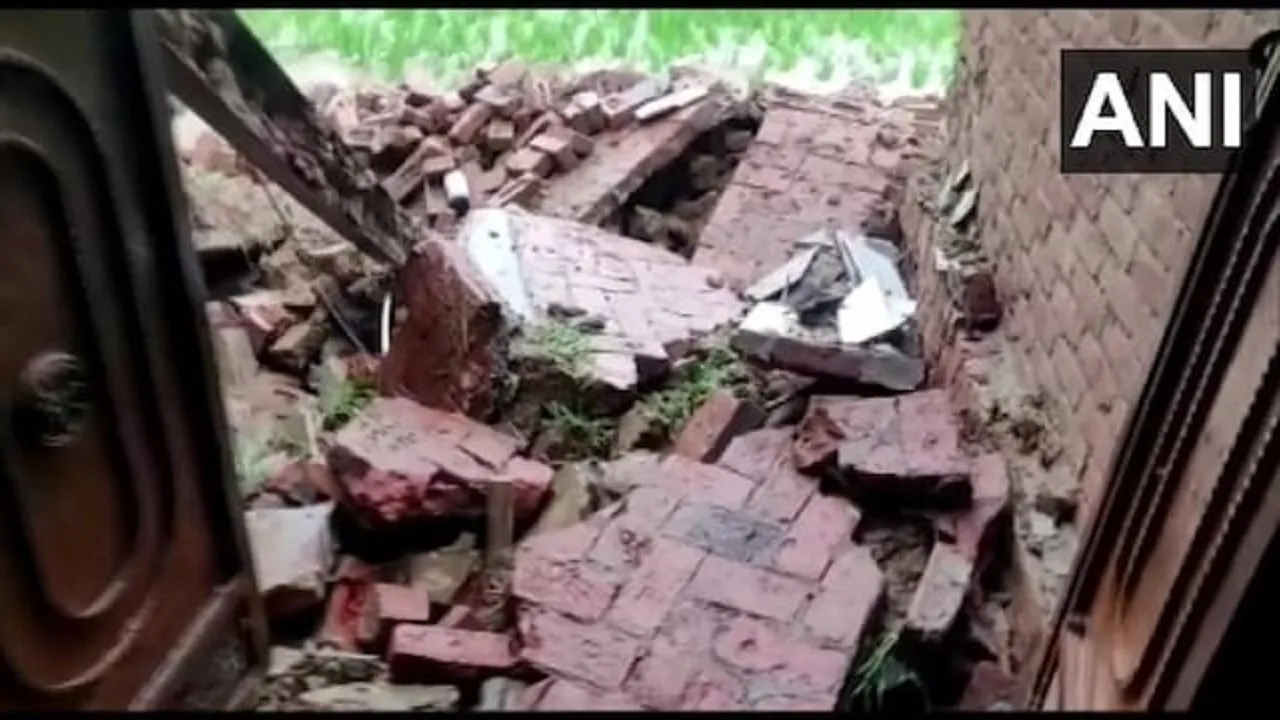 patiala house collapsed