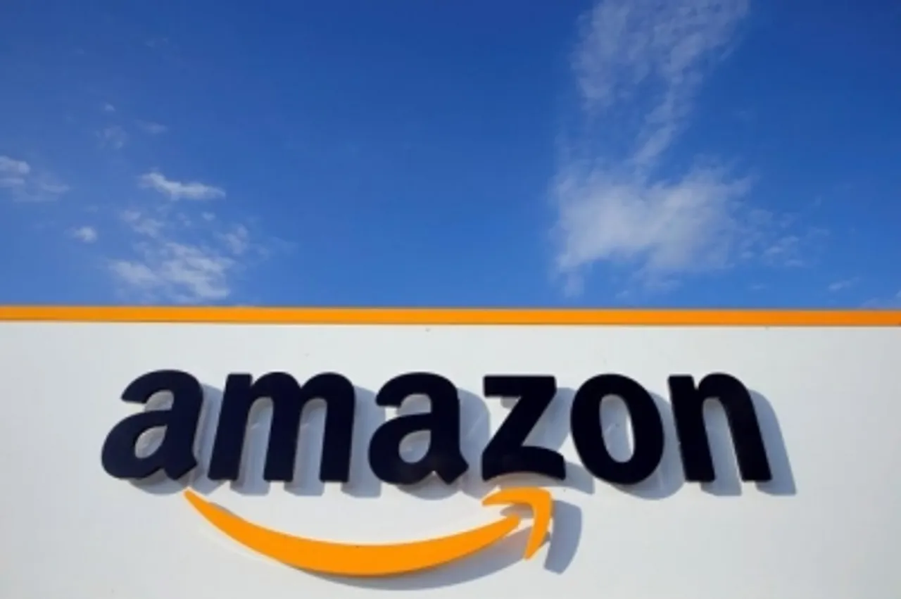 Amazon photoiantwitter