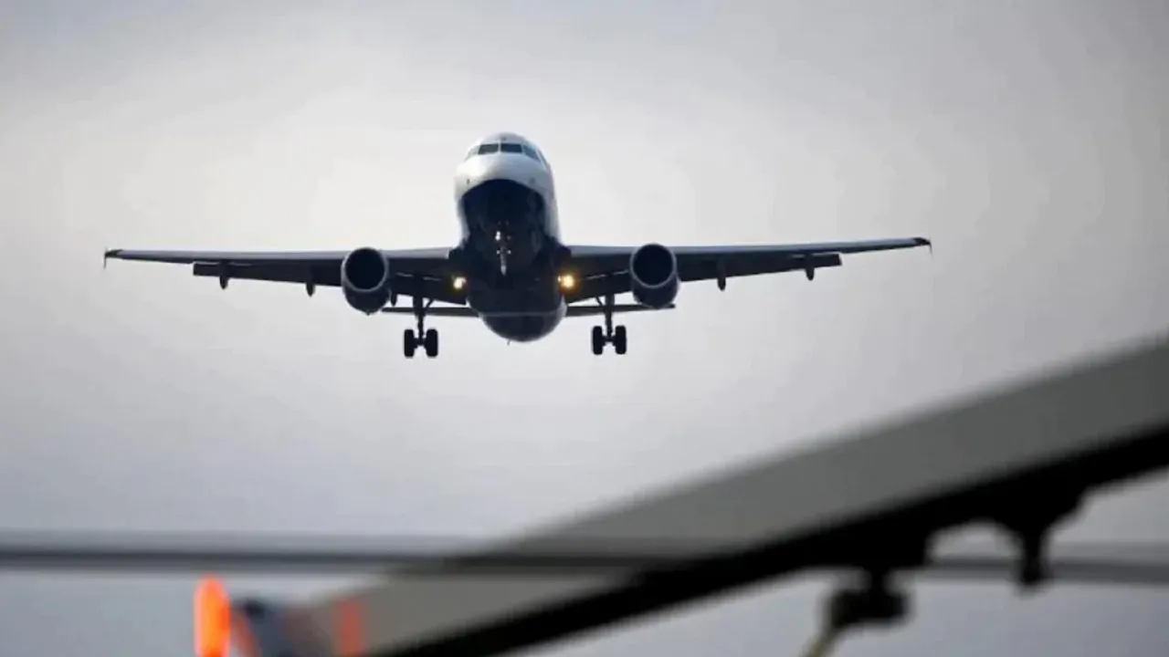 You are the Bomber message delays Mumbai flight by 6 hours