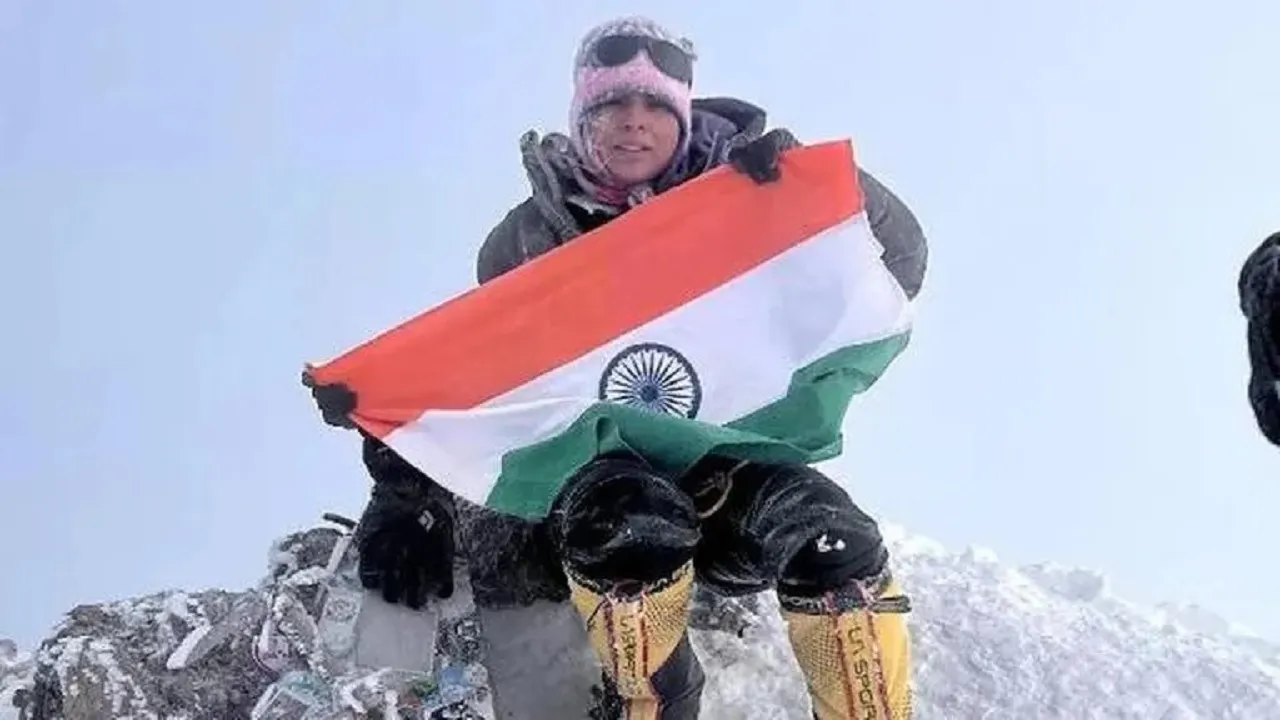 Indian Flag in Europe  Bhawan Deharia