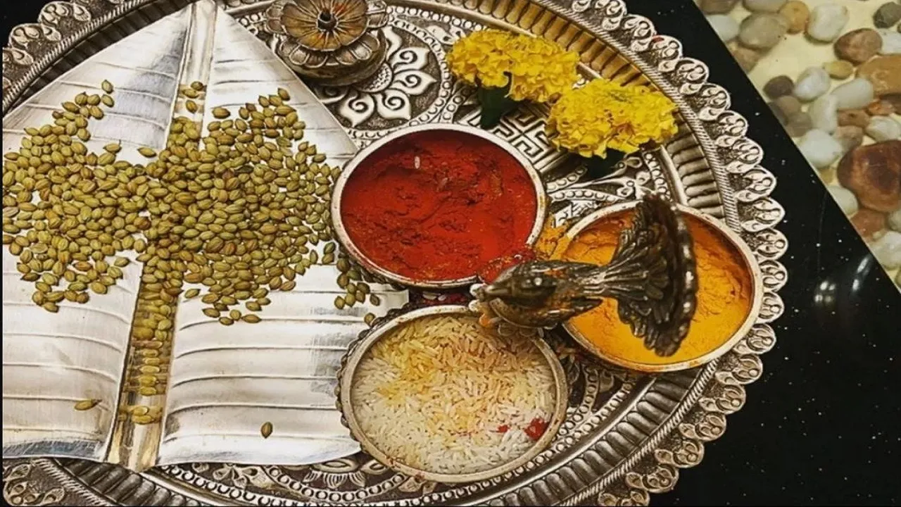 Chawal Or Akshat Totke