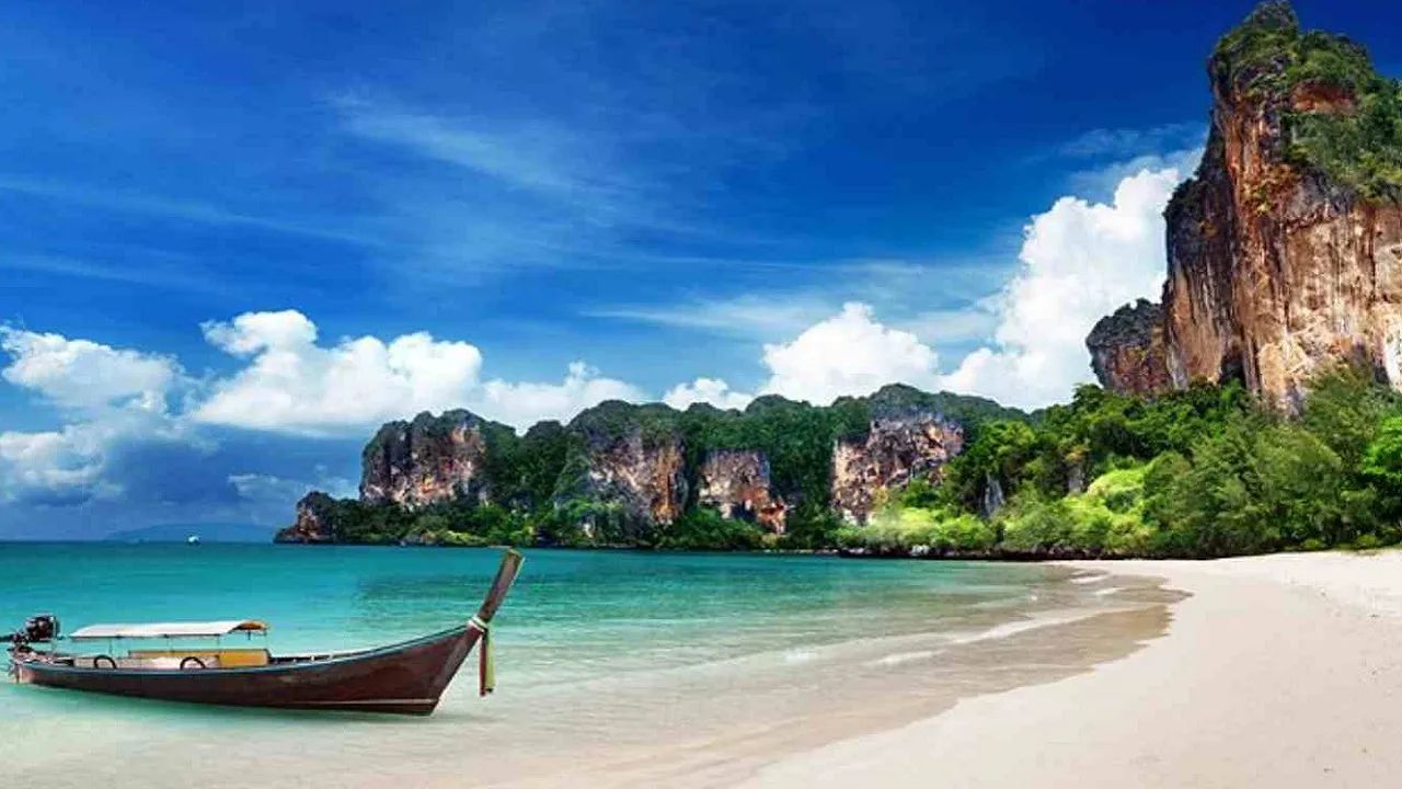 Thailand tour package by IRCTC