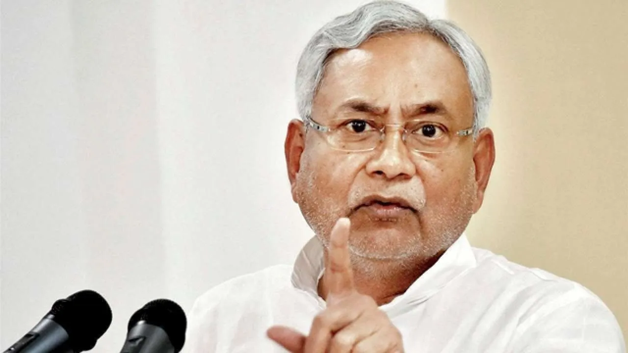 cm nitish kumar pic