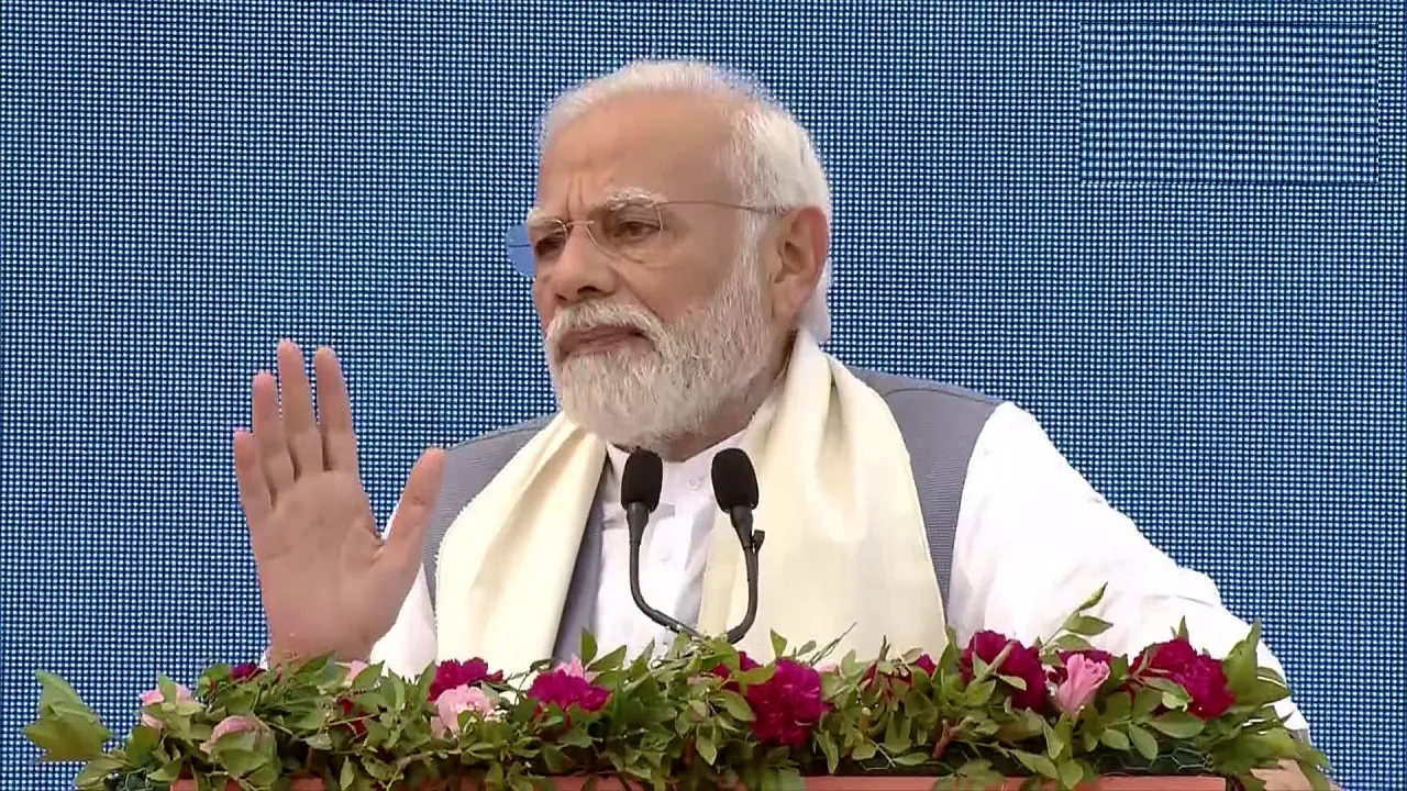प्रधानमंत्री नरेंद्र मोदी