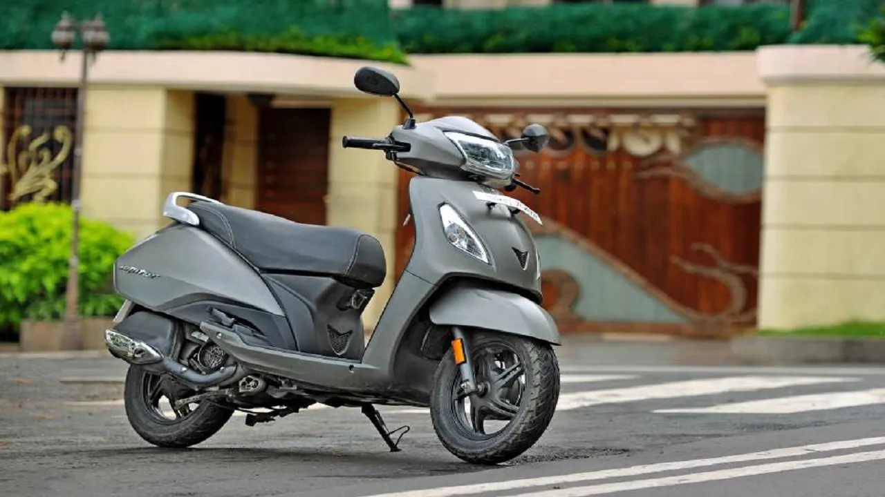 Man buys TVS Scooter By Paying Money In Coins