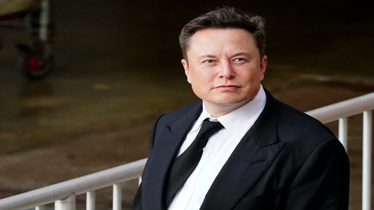 Elon Musk Tweets