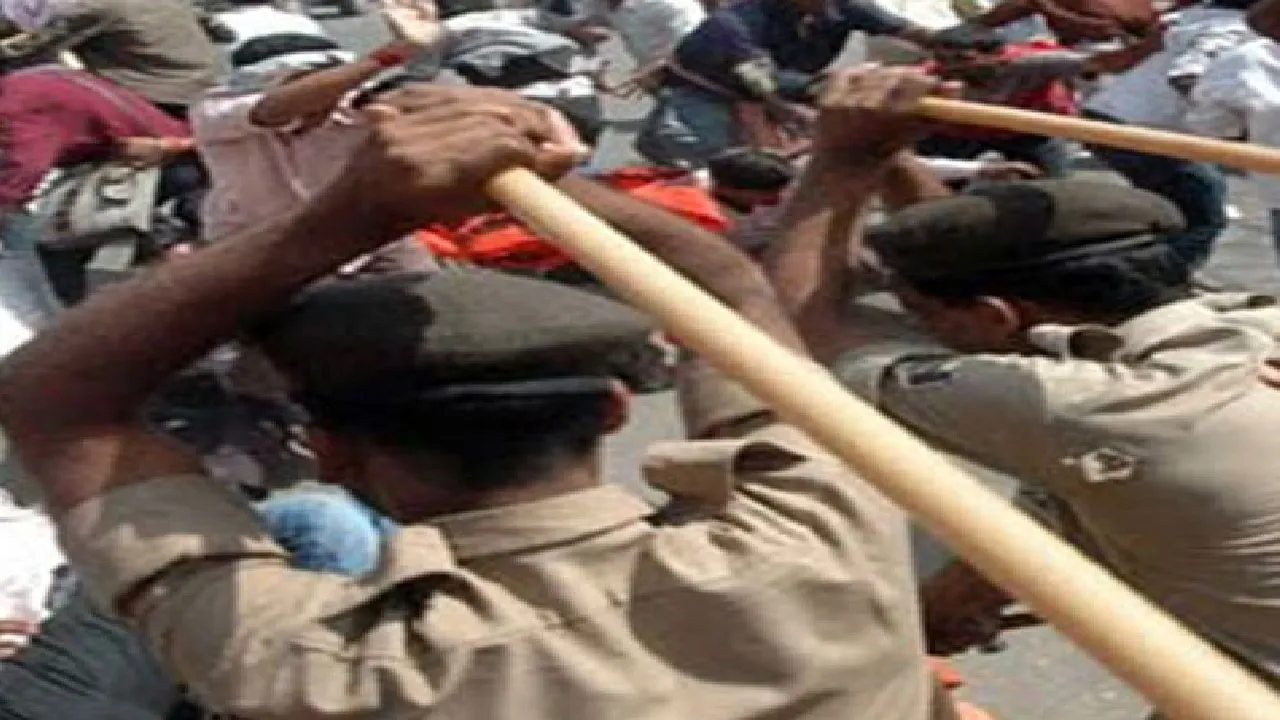 laathi charge