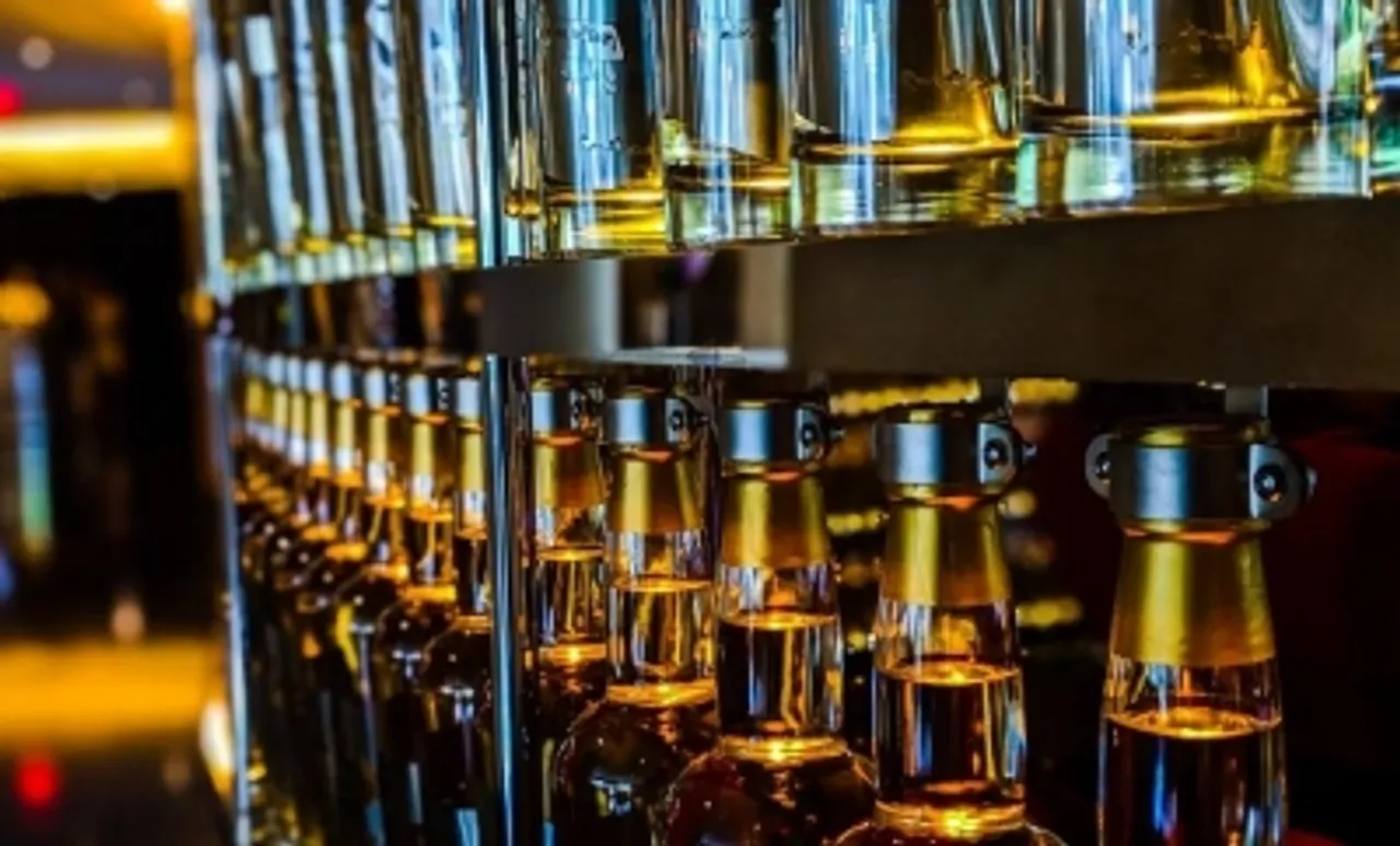 Keralites buy liquor