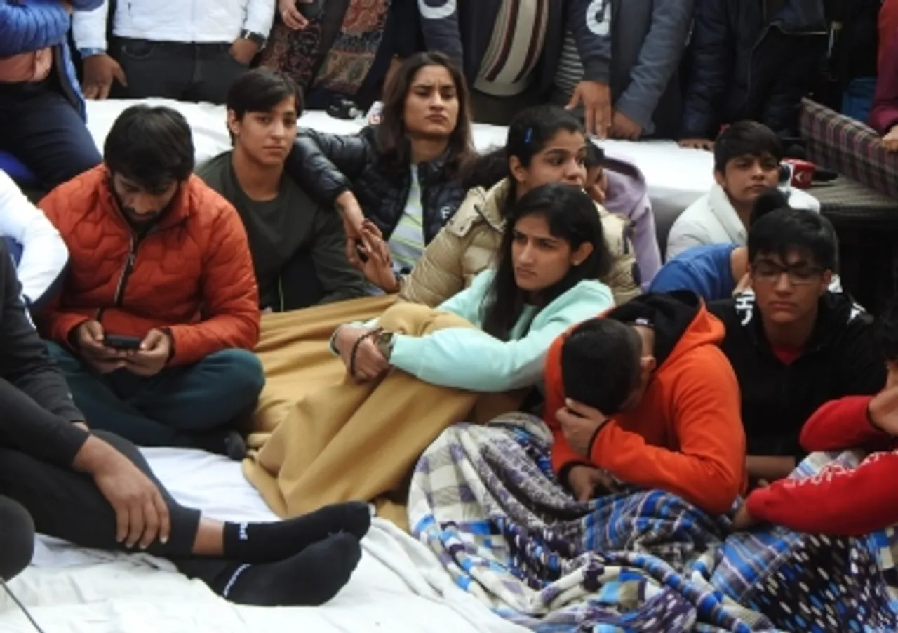 Bajrang, Sakhi,