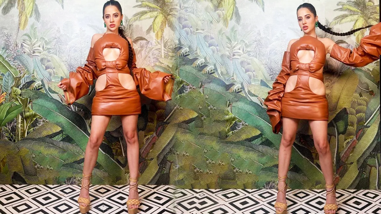 urfi sofa dress