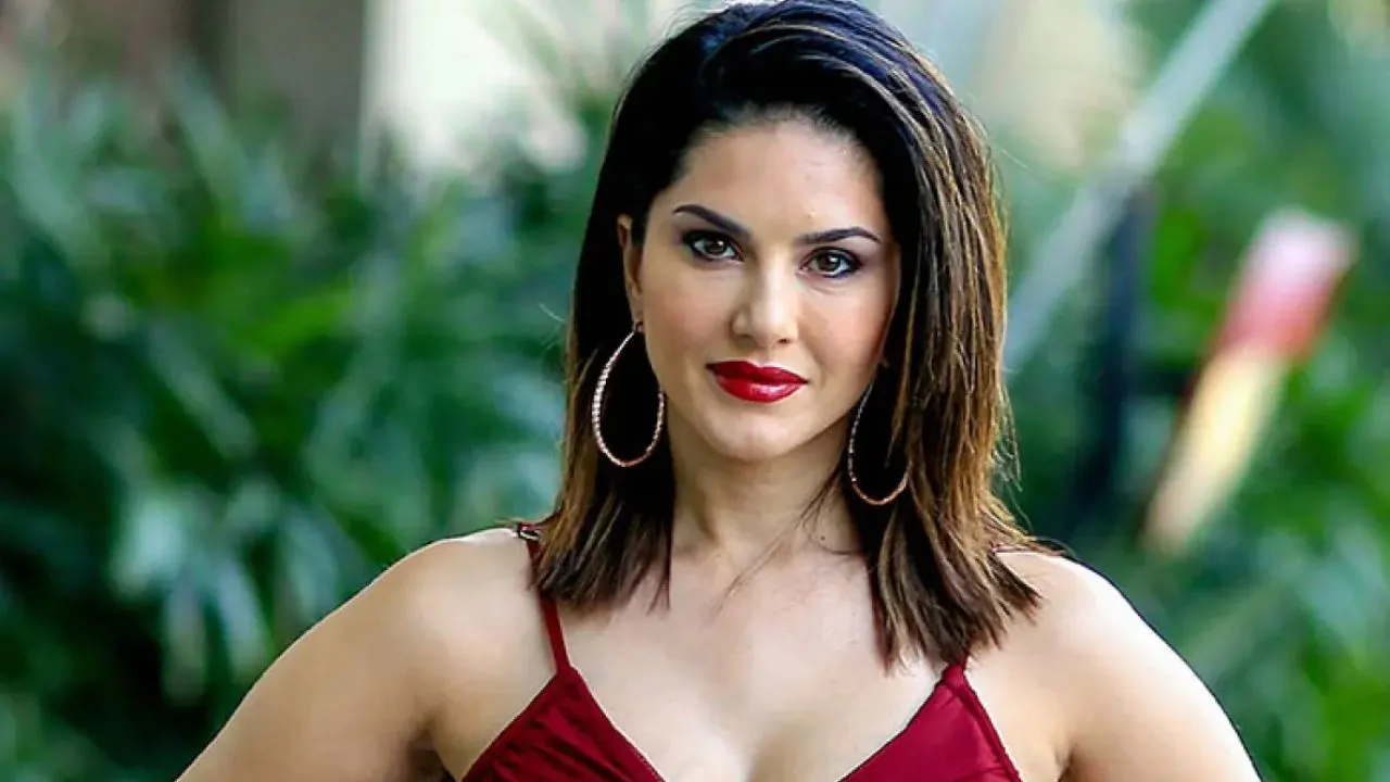 Sunny leone