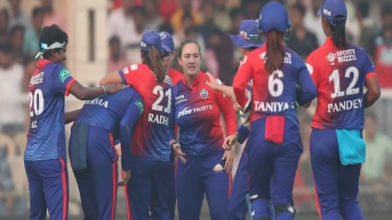 rcb vs dc wpl 2023 match updates live score