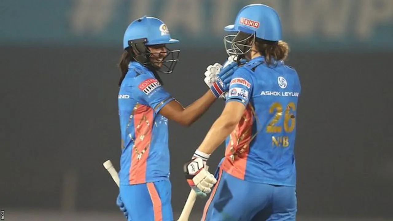 Natalie Sciver Brunt and Harmanpreet Kaur